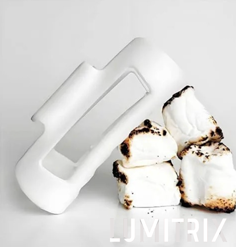 Minimalist claw clip with cloud-soft finish