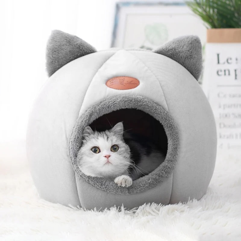 Winter Cozy Cat Nest Bed