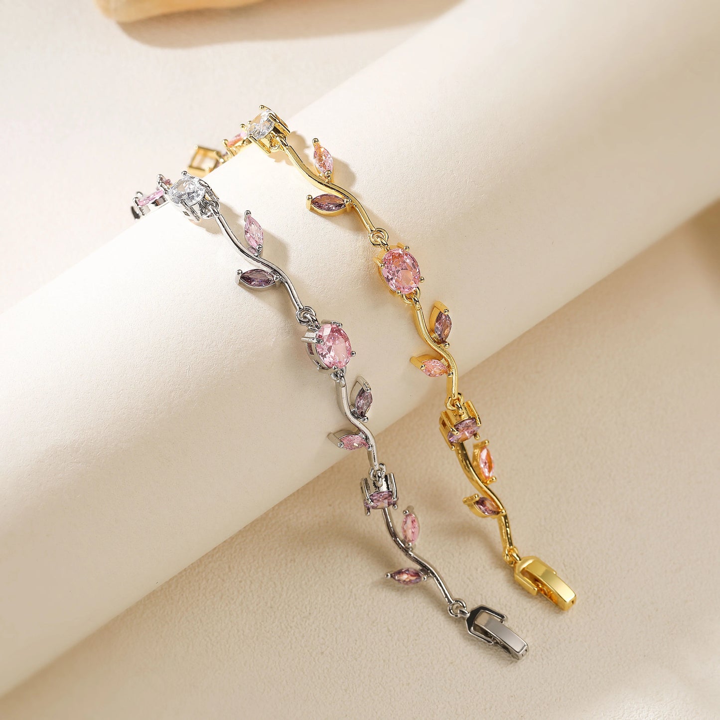 Lumitrix™ Crystal Tulip Bracelet